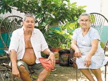 Don Ricardo y su esposa Alba, padres de Saúl. / M. Guevara.