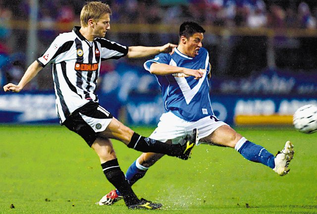Gilberto Martínez: “Mi pellejo se queda en la cancha”. El “Tuma” perteneció nueve temporadas al Brescia, juego media en la Sampdoria y estuvo una en la Roma, donde no jugó.