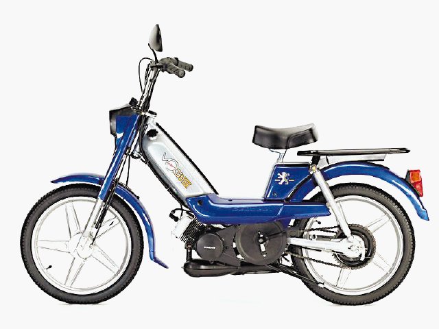  Las ideas más básicas siempre estarán de moda. Un ciclomotor minimalista de 50 cc.