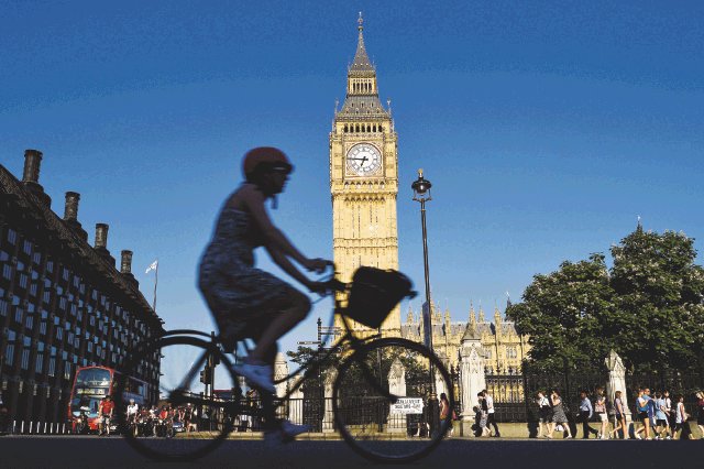  Directo desde Londres. Con el “Big Ben” como uno de sus referentes, la capital inglesa está lista para que inicie la fiesta deportiva. AFP.