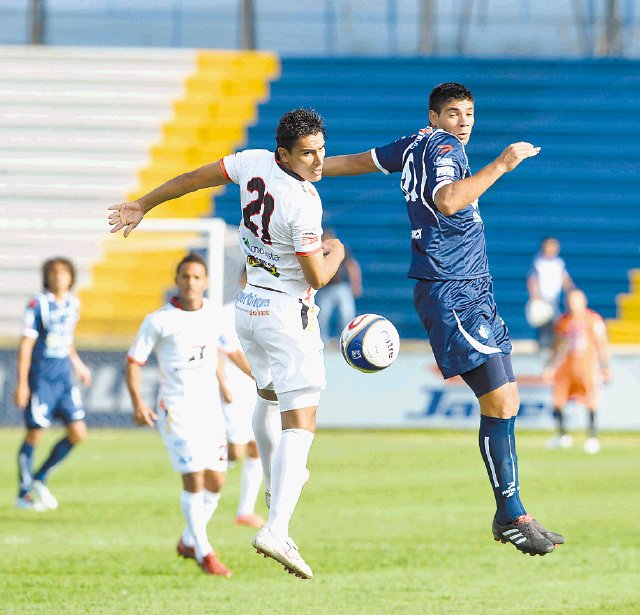 Aburrido empate 1-1 entre Cartaginés y Belén “Jugamos muy directo, tuvimos que pelotear”, dijo el técnico brumoso Johnny Chaves