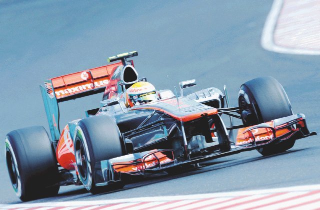 Fernando Alonso domina la Fórmula Uno Hamilton se dejó el Gran Premio de Hungría, mientras el español es cada vez más líder