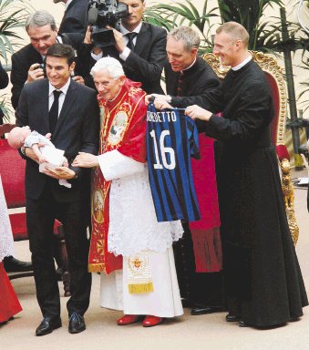  El Papa le va al Inter. 