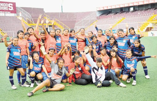  Talamanca gozó al ritmo de la cumbia Final de la Copa Indígena