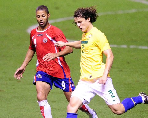 Costa Rica baja seis puestos en ranking de la FIFA. La Selección de Brasil, la cual jugó un amistoso en Costa Rica el 7 de octubre pasado, está en el puesto 5 del ranking. Arhcivo.
