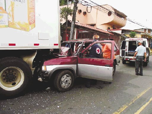 Chocan a camión por detrás. El choque ocurrió a las 9 a.m. Marvin Gamboa.
