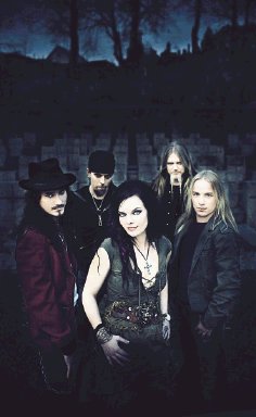  Viene el grupo Nightwish. El grupo tiene muchos seguidores. Internet.