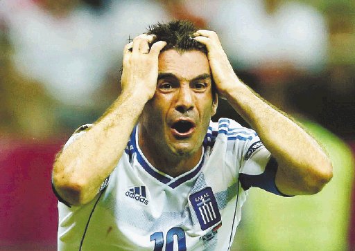 El griego Karagounis clamó a los dioses Grecia 1 - Rusia 0 en la Eurocopa