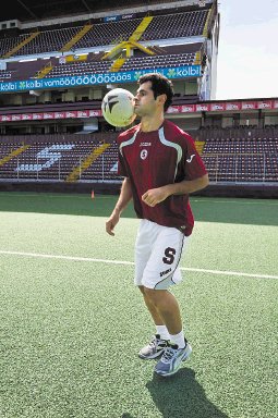  Costa con duro reto. Costa marcó 22 goles en su último equipo en Malta. ¿Cuántos marcará en la “S”?Alex Otárola.
