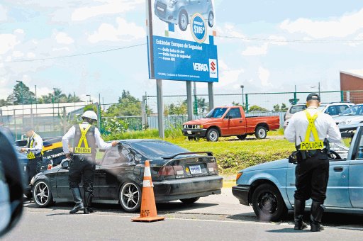  Resguardarán a vacacionistas Tránsito, Fuerza Pública y Cruz Roja harán operativos