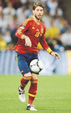 Sergio Ramos es importantísimo en la defensa española. Los ibéricos han ganado dos Eurocopas (1964 y 2008) y en 1984 perdió la final ante Francia. Suma una Copa del Mundo (2010).. 