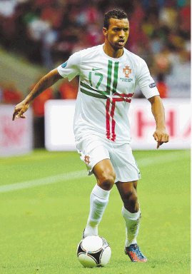 Nani es una de las figuras del cuadro luso. La mejor participación de Portugal en una Euro fue en la edición del 2004, donde quedó subcampeón. Pauleta con 47 goles, es su goleador histórico.. 
