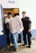  Homicida se ocultaba en casa de un amigo. A las 2:30 p.m. Carvajal fue trasladado a la Fiscalía de Alajuela, donde responderá por el delito de homicidio. Edgar Chinchilla.