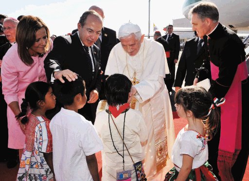  Pidió respetar dignidad Papa Benedicto XVI a su arribo ayer a México