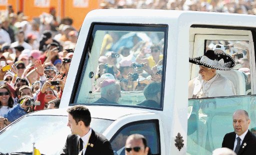  Despidan la fe rutinaria Pidió ayer Benedicto XVI ante medio millón en Silao, México