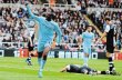 Manchester City a punto de ser el rey en Inglaterra. Yaya Toure anotó los dos goles del City ante el Newcastle, que los tiene a las puertas de celebrar el título de la Liga Premier.AFP.