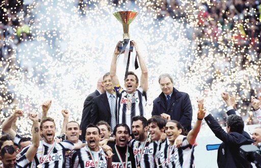  El Calcio perdió a un grande La “Juve” despidió a Del Piero campeonizando invictA