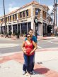  De cabeza por su bebito. Gabas y su esposa durante su visita a Los Ángeles (California). Cortesía.
