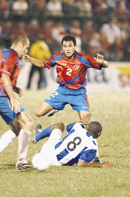  No es una revancha. Marín y Arnáez fueron parte del equipo que perdió contra Honduras 2-5 en casa en el 2004.Archivo.