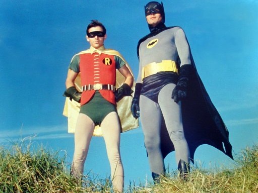 Guionista confirma que Batman es gay. Por años se comentó que la imagen del superhéroe no era muy varonil. Foto:Internet.