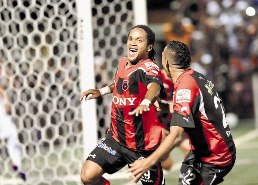 Invierno 2011. Estaban Alejandro Alpízar, Cristian Lagos, Minor Díaz, Argenis Fernández, Jonathan McDonald y Alejandro Aguilar. Muchas variantes por Concacaf. Alpízar y McDonald los que más actuaron.. 