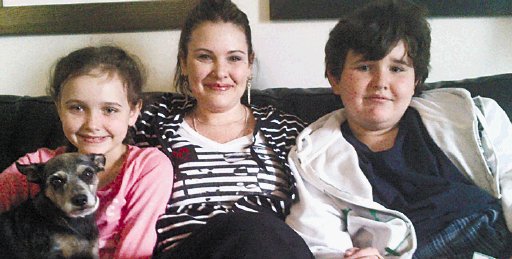  Rescatan a sus dos hijos secuestrados Volvieron a Canadá con su madre, el padre se los llevó a México