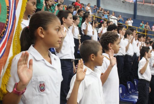 120 niños ticos rumbo a los IV Juegos Escolares Centroamericanos. Los niños tienen entre 7 y 12 años. Cortesía.
