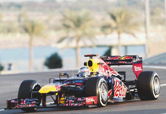  Vettel pisa el acelerador. El piloto afina detalles para el tricampeonato. Archivo.
