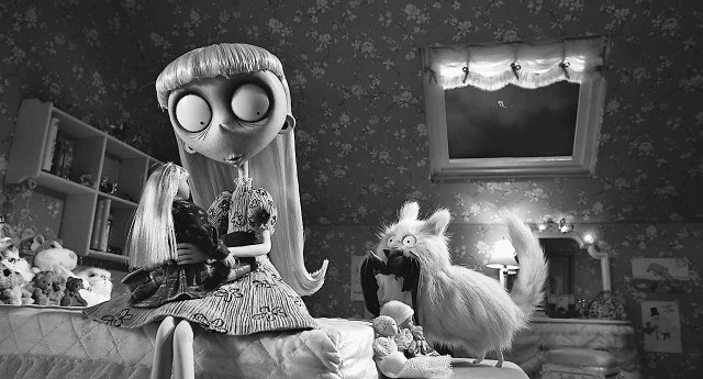 Cartelera de cine. Frankenweenie. Es una de las películas que podría competir por la nominación al Oscar en la terna de Mejor Película Animada, a su lado podrían estar “Valiente”, "Ralph, El Demoledor" y "La era de hielo 4".