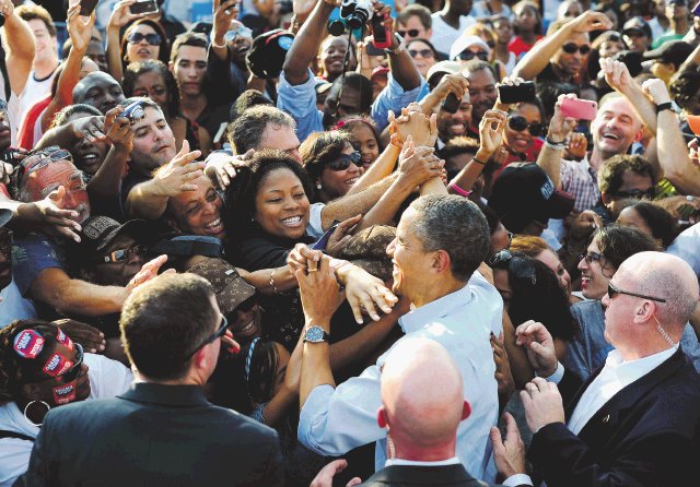 A un día de las elecciones en EE. UU.. Obama ayer en Florida. AFP.