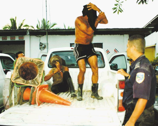  Policía sorprende a cazadores furtivos. Los cazadores fueron presentados ante la Fiscalía. R. Montero.