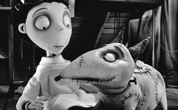 Carteleras de cines. “Frankenweenie”, película animada.
