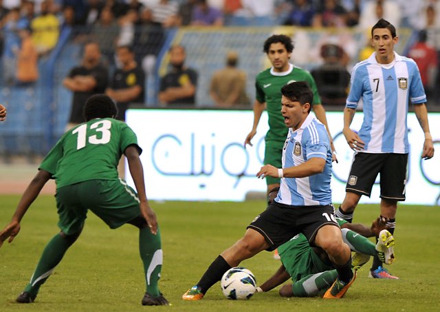 Argentina y Messi decepcionan en Arabia en un empate sin goles (0-0). 