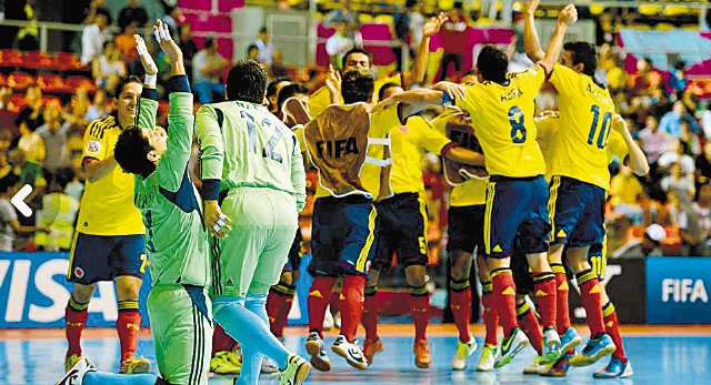  Colombia dio el golpe. Los colombianos avanzaron a la segunda ronda pese a sólo sumar tres puntos en la fase de grupos, pero luego mejoraron y dejaron en el camino a Irán y Ucrania. AFP.