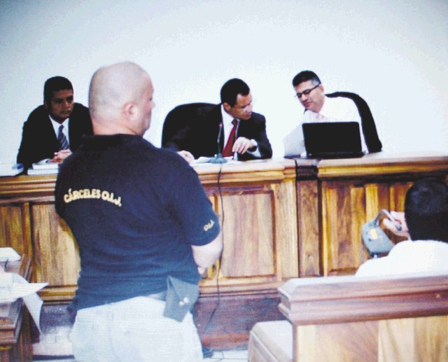  “Chayote” pasará 20 años en prisión. La lectura del por tanto se efectuó bajo estrictas medidas de seguridad en los Tribunales de Pococí. Reiner Montero