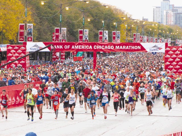  Los héroes de Chicago. A la competencia asistieron 45 mil participantes, 293 de ellos costarricenses. El recorrido total fue de 42 kilómetros. Isaac Lobo.