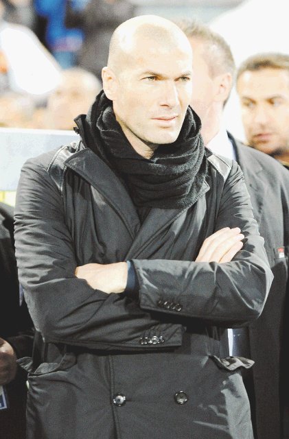 Zidane decide ser entrenador. El exastro merengue dijo que no descartaría dirigir a su páis. Foto: EFE.