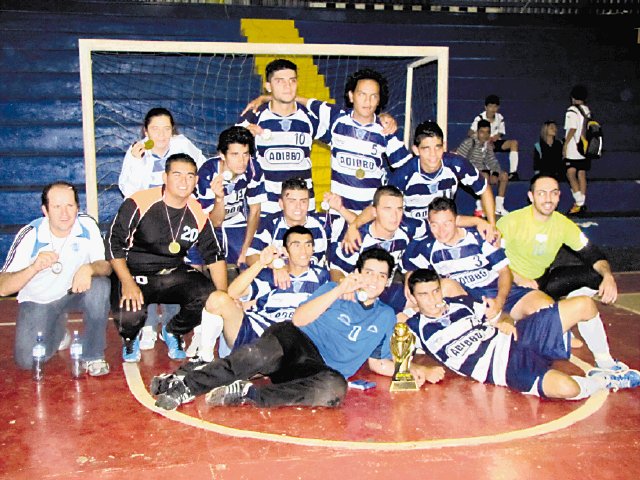  Adibbo logra el ascenso. Adibbo logró el título en casa ajena. Cortesía Futsal
