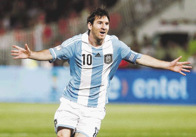  Lio Messi puso el “chile” Los “Chés” ganaron 2-1 de visita a Chile