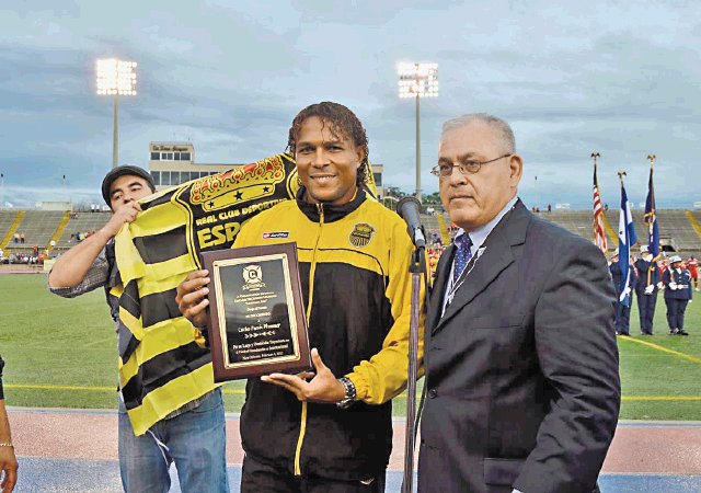 “El Clásico no puede faltar” Carlos Pavón, exgoleador de Honduras