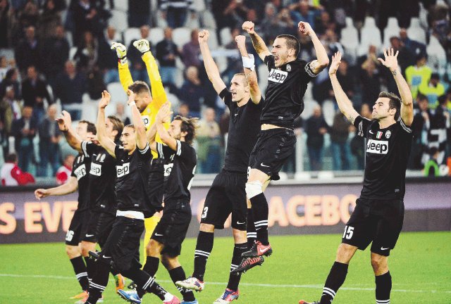 La Juventus es el mejor de Italia. Los jugadores celebraron en grande luego del partido. Foto: AFP.