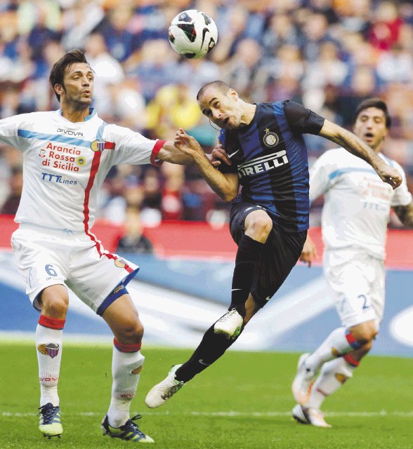  Inter está en buena racha. Inter de Milán derrotó por 2-0 al Catania. Archivo.