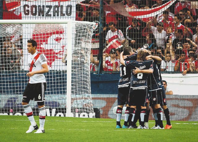  El River Plate vuelve a sufrir. Quilmes venció a River Plate, que llevaba dos triunfos por goleada consecutivos. AFP.