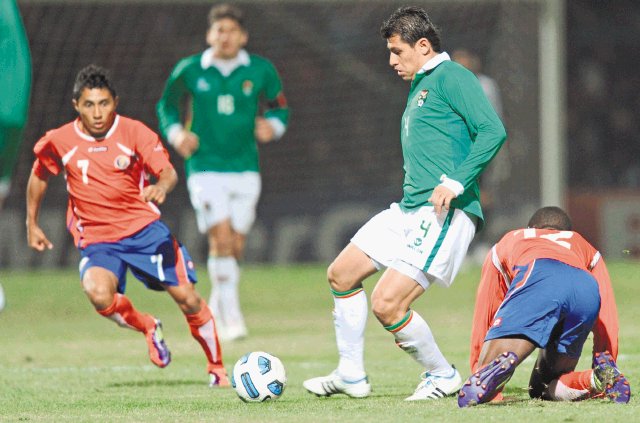 Costa Rica visitará a Bolivia el próximo 14 de noviembre. Ticos y bolivianos se vieron las caras en la pasada Copa América. Foto: AFP.
