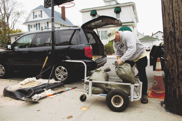  Evacúan a 375 mil por Sandy En Nueva York por prevención