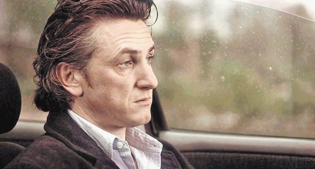 Guías de televisión. 21 Gramos. Sean Penn es un matemático enfermo, Naomi Watts una afligida madre, y Benicio Del Toro un convicto, las vidas de estos tres se cruzan después de un accidente de carro.