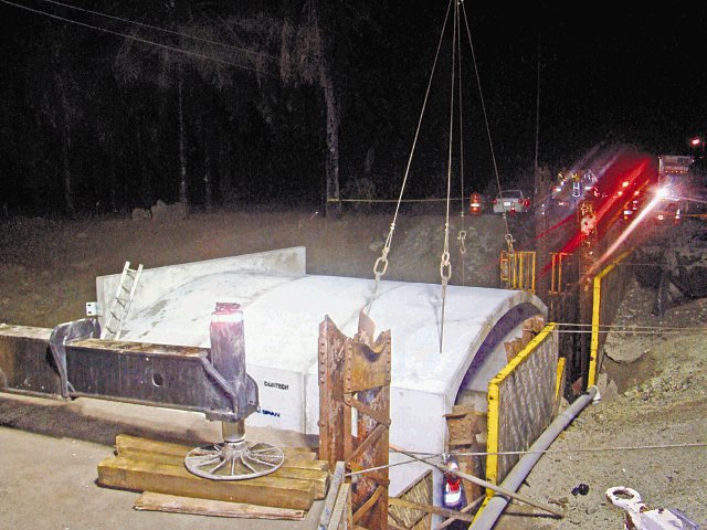 Colocan arcos en la zona de Parrita. De prevención. Cortesía.