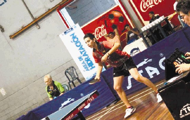  Tenis de mesa puso punto final. Jafeth Ruiz, en tenis de mesa, fue el último tico en competir ayer en los Juegos Centroamericanos Estudiantiles.Franklin Solís.