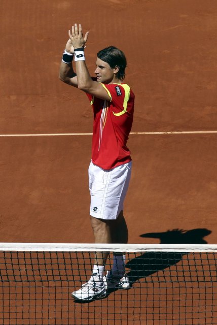 1-0, David Ferrer vence a Querrey y adelanta al equipo español. 