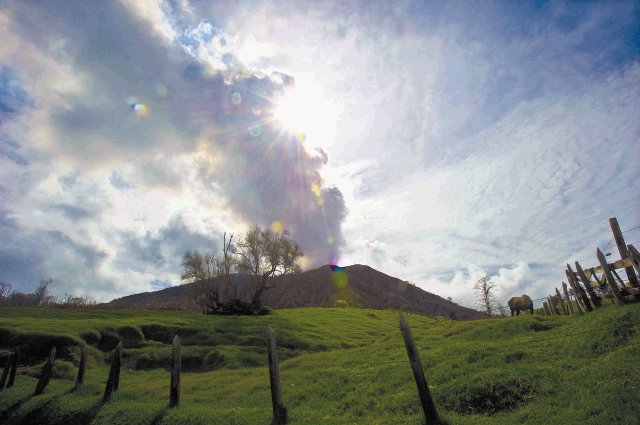 Volcán Turrialba: belleza natural alrededor del coloso. 
